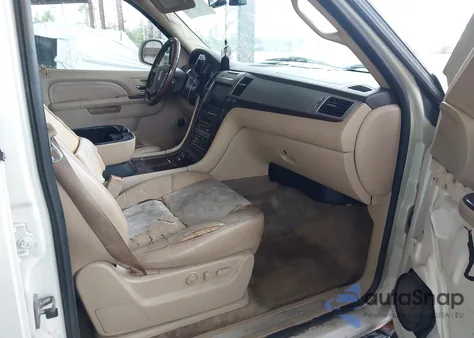 2011 Cadillac Escalade Premium from USA, damaged, VIN 1GYS3CEF0BR130853